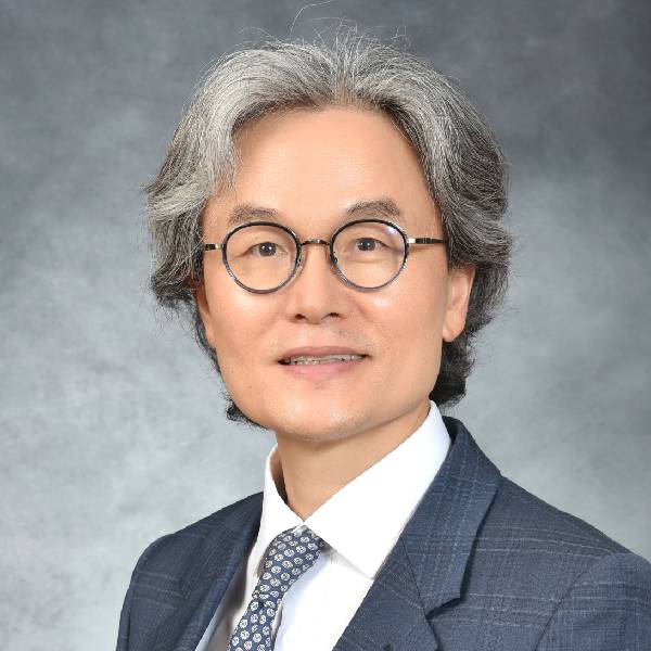 Yong Ju Jang